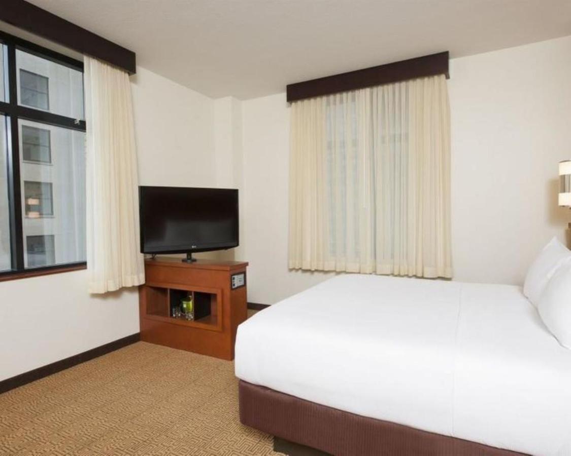 Hyatt Place Des Moines Downtown Exterior foto