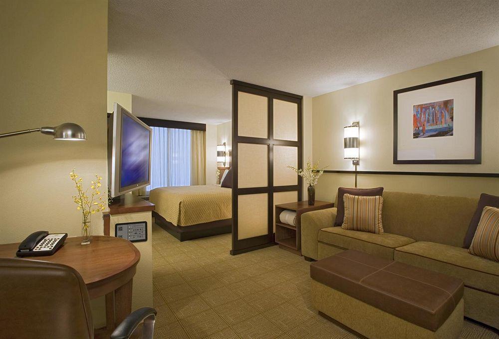 Hyatt Place Des Moines Downtown Habitación foto